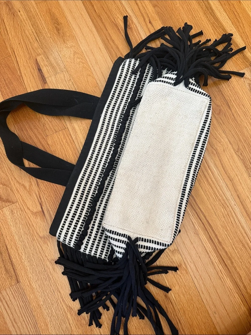 N/A chic black